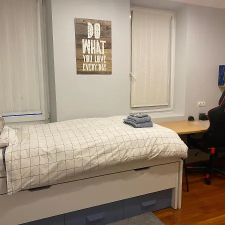 Piso En El Centro Con Garaje * Bilbao